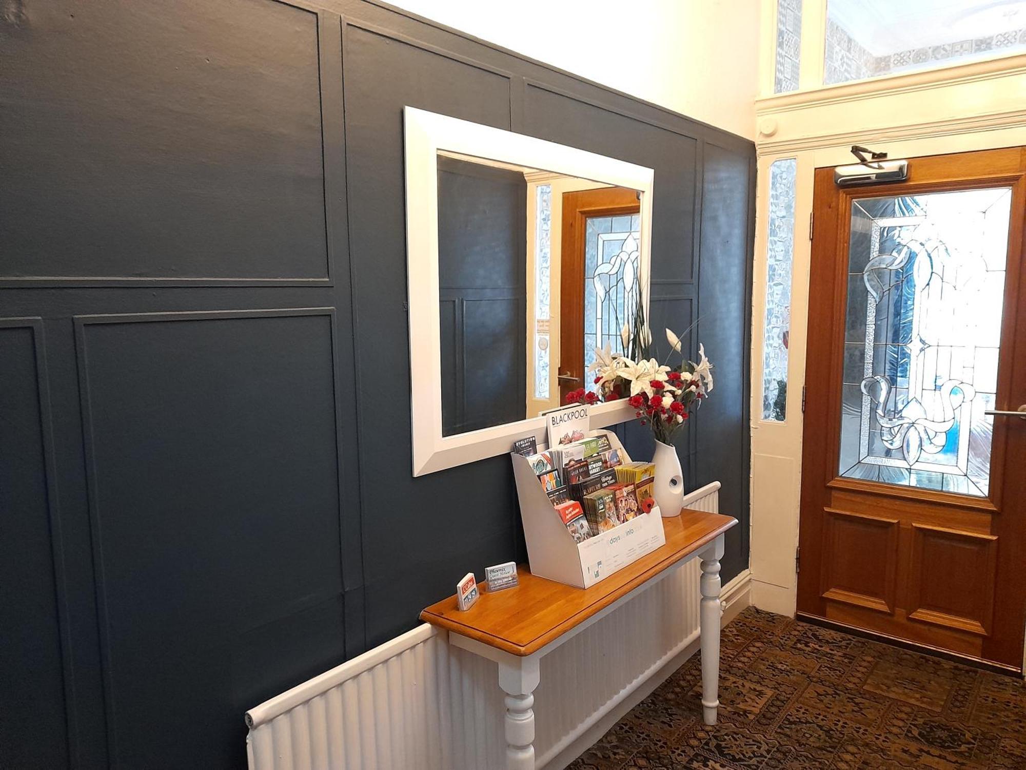 Phoenix Guest House Blackpool Buitenkant foto